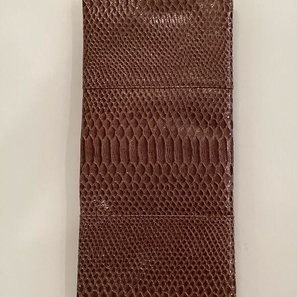 Urban Expressions Vegan Brown Clutch NWT - Picture 2 of 5
